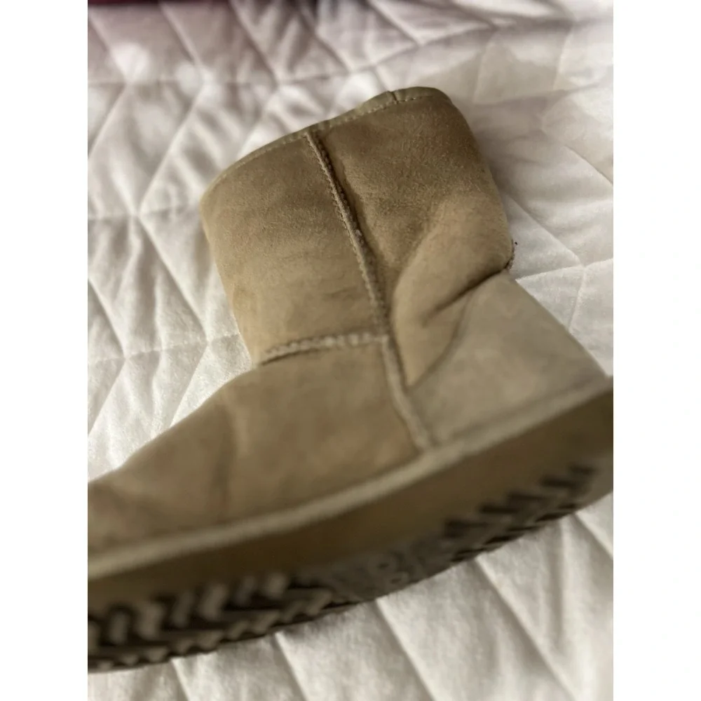 Ugg Australia Boots Womens 6 Classic Short Mid Winter Sheepskin Lined‎ 5825 Sand